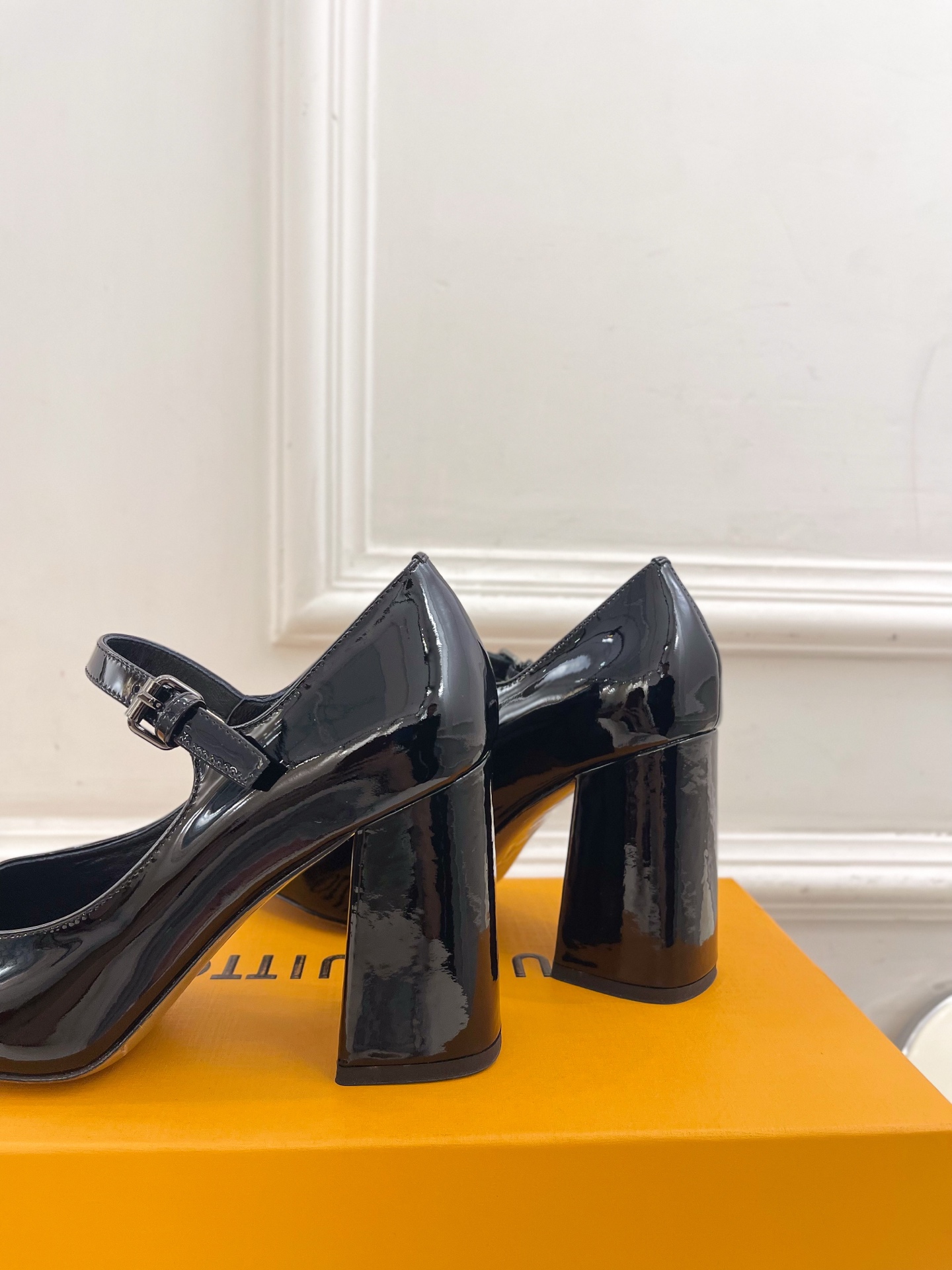 Women's high heels